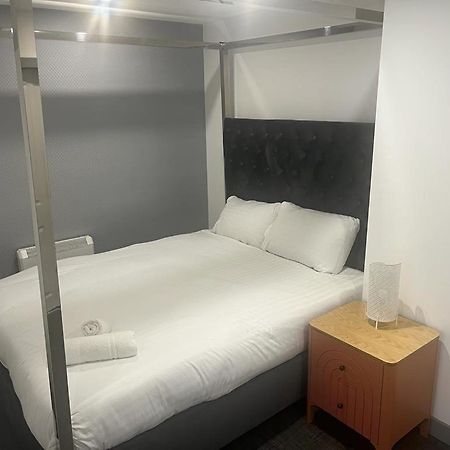 Hotel Rooms Манчестър Екстериор снимка