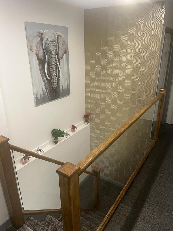 Hotel Rooms Манчестър Екстериор снимка