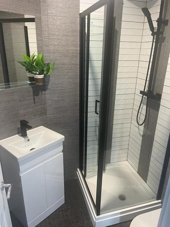 Hotel Rooms Манчестър Екстериор снимка